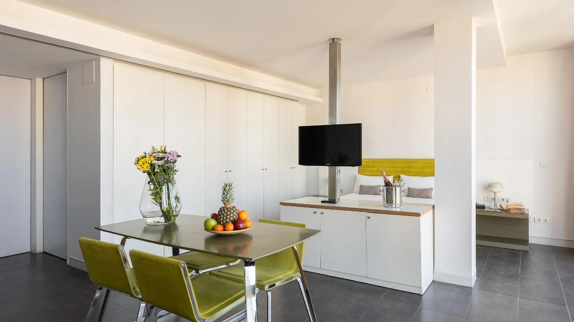 Cosmo Apartments Sants Barcelona