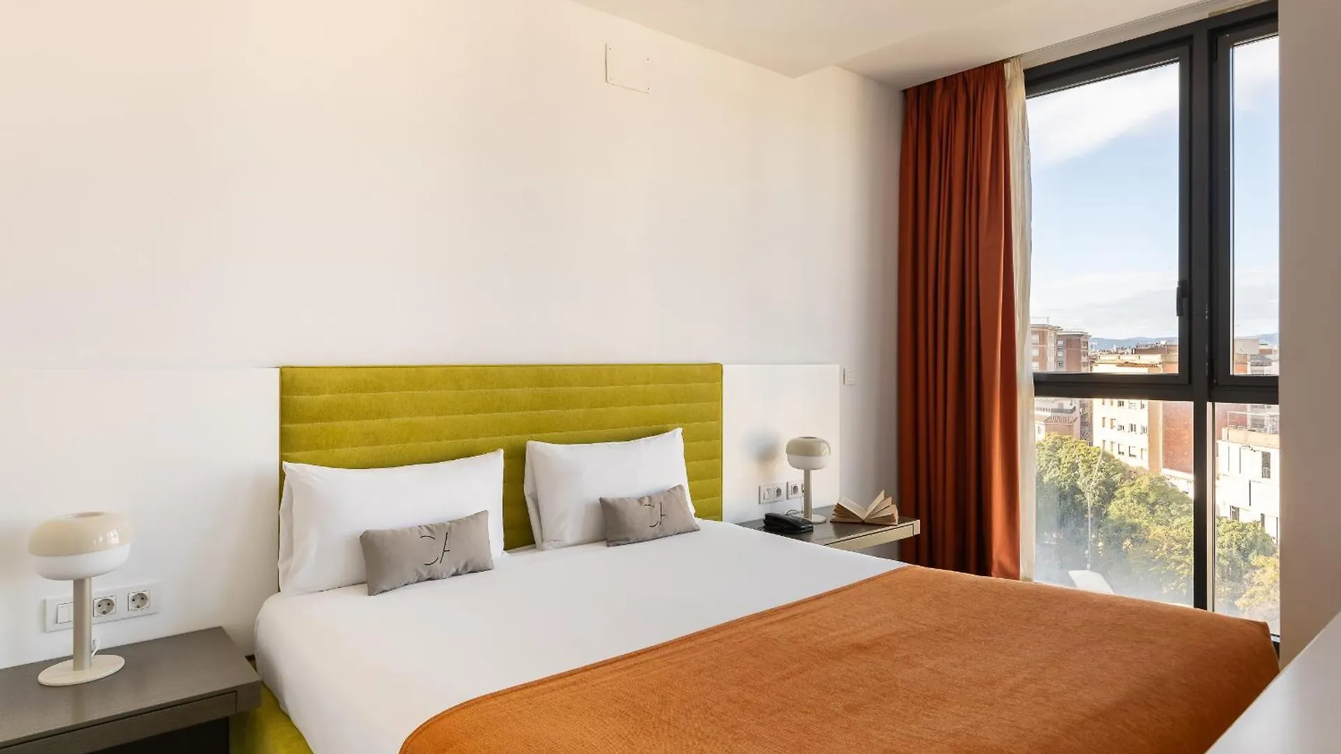 Cosmo Apartments Sants Barcelona 0*,