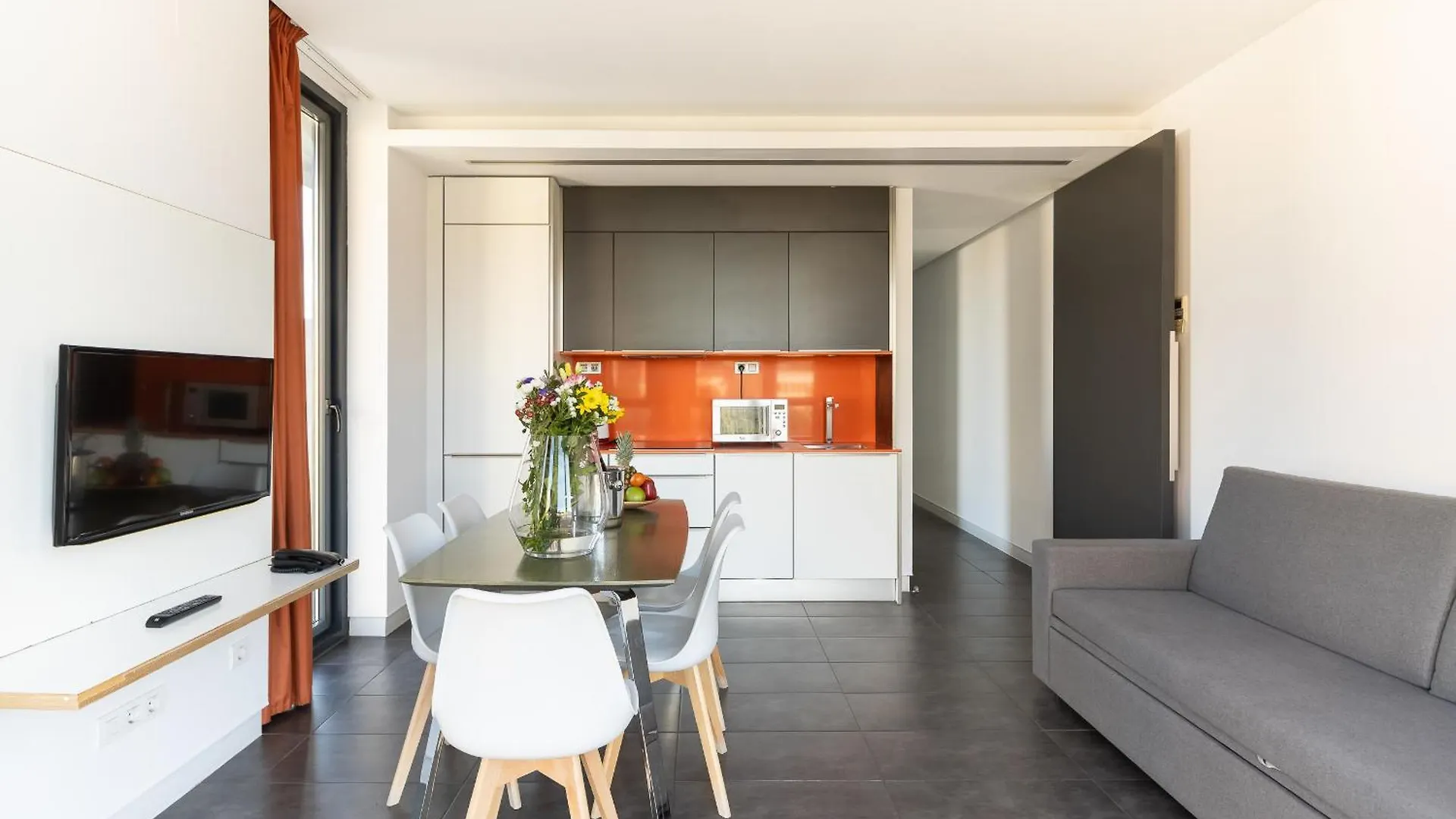 Cosmo Apartments Sants Барселона 0*,  Испания