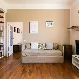 milano-apartments-navigli-vigevano.italymilanhotels.net/