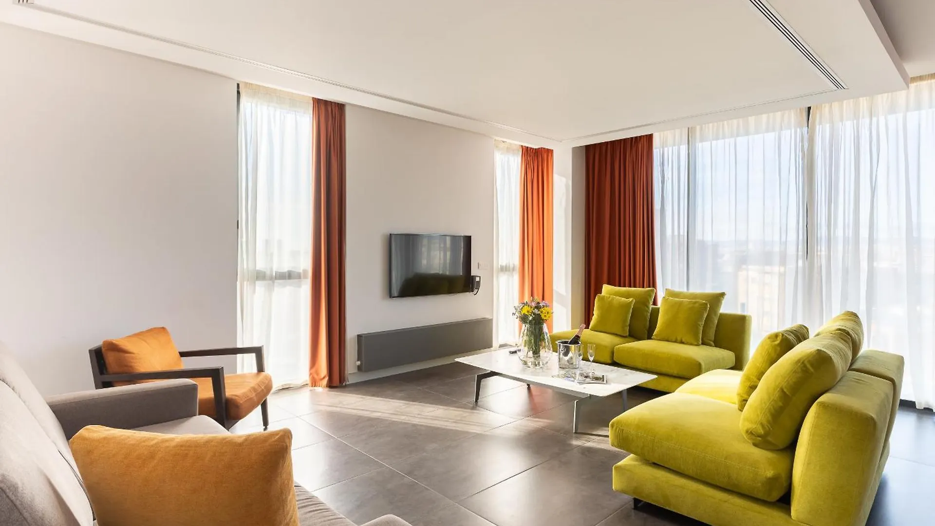 Cosmo Apartments Sants Barcelona
